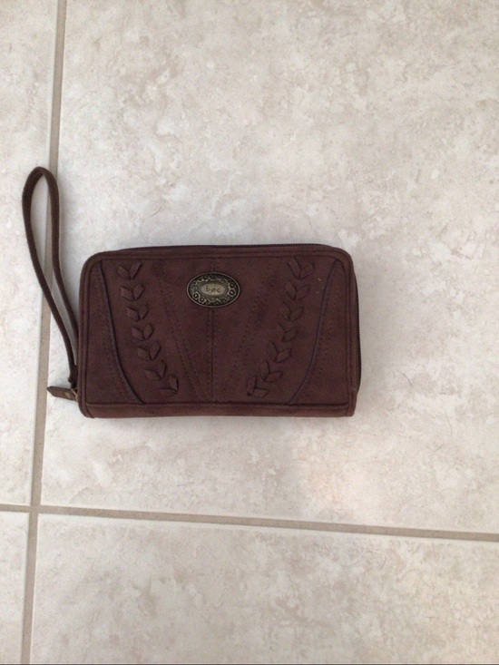 b.o.c. Handbags - NWOT born B.O.C  brown wallet